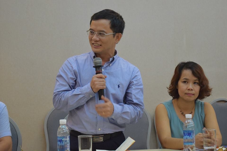 Giảng viên Nguyễn Tiến Vinh - Khoa luật, Đại học Quốc gia phát biểu ý kiến tại hội nghị