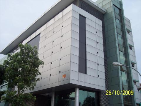 Thành lập công ty viễn thông tại Myanmar.